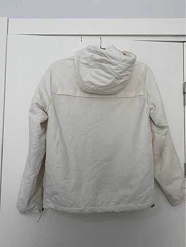 H&M Mont H &M