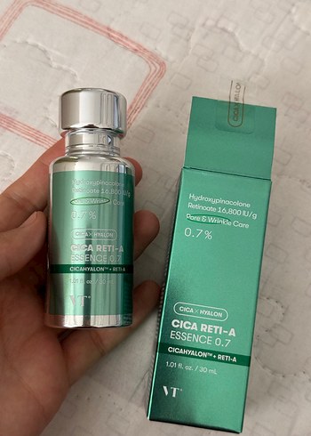 VT Cica Reti-A Essence 0.7% Anti-Aging Serum 30 ml