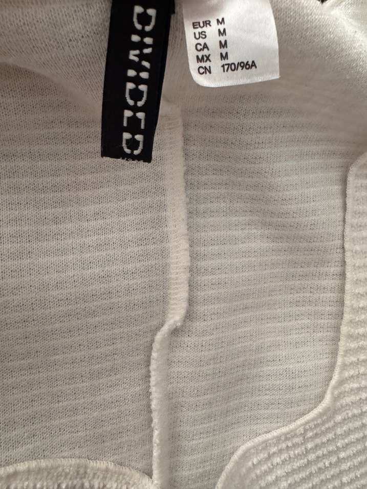 Düğmeli V Yaka Beyaz Triko Kadın Yelek - Görsel 3