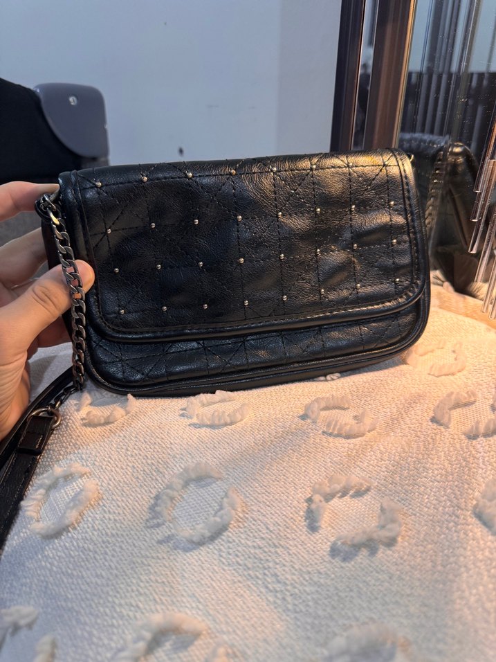 Kemer Detaylı Siyah Yılan Desenli Deri Kadın Çanta - Görsel 2