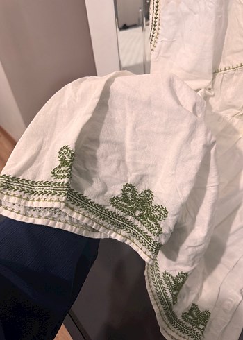 İşlemeli V Yakalı Uzun Bohem Bluz - Görsel 2