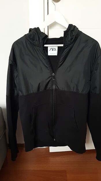 Zara mont