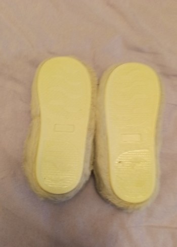 Kız Çocuk Beyaz Kürklü Sıcak Panduf - Görsel 3