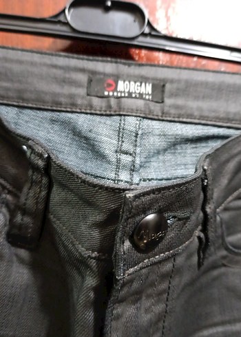 siyah yalanmış kumaş  görünümlü kot Kadın   Pantolon - Görsel 4