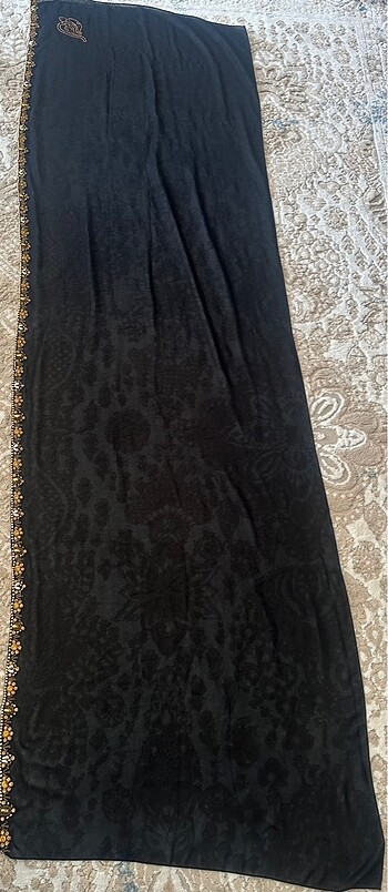 xs Beden siyah Renk Şalların tanesi 300 tl
