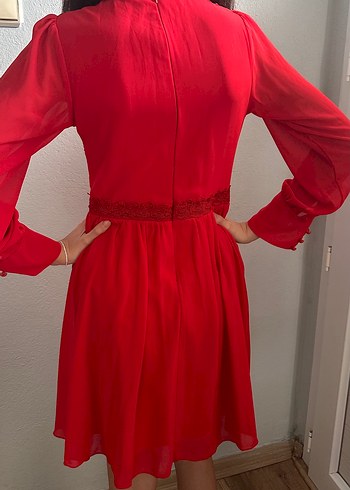 Dantel Detaylı Kırmızı Midi Elbise - Görsel 3