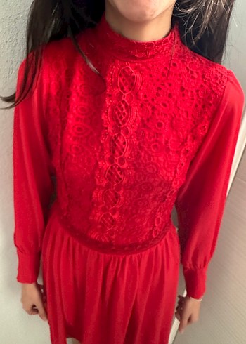 Dantel Detaylı Kırmızı Midi Elbise - Görsel 4