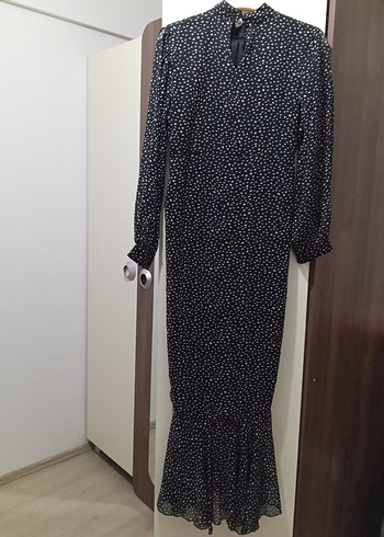 Siyah Puantiyeli Uzun Drapeli Elbise - Görsel 3