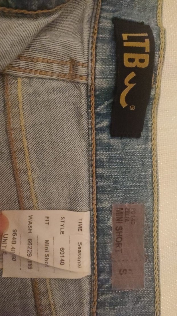 Kadın Gri Mini Bol Kesim Denim Şort - Görsel 3