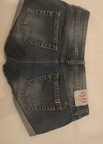 Gri Mini Kot Şortlu Kemer Detaylı - Görsel 3