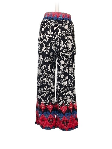 m Beden Vintage Love Düz Kesim %70 İndirimli.