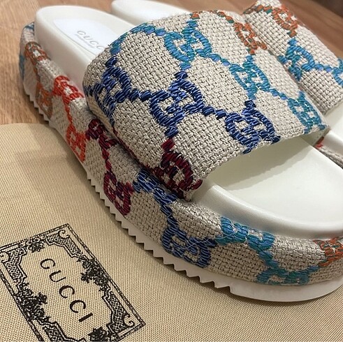 Gucci terlik
