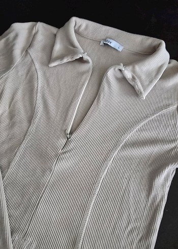 Bej V Yaka Uzun Kollu Kadın Gömlek - Görsel 2