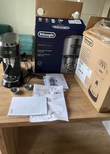 Delonghi Siyah Espresso Kahve Makinesi - Görsel 2
