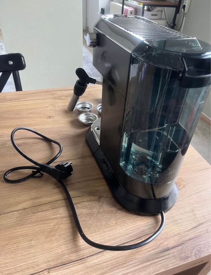 Delonghi Siyah Espresso Kahve Makinesi - Görsel 3