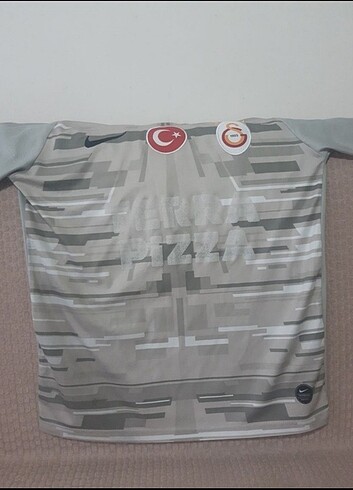 Kaleci forması