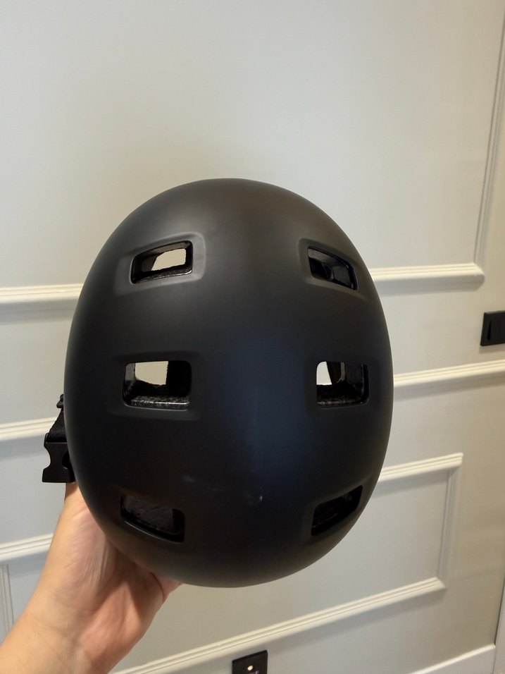 Siyah Biker Tarzı Motosiklet Kaskı(Hiç Kullanılmadı) - Görsel 3
