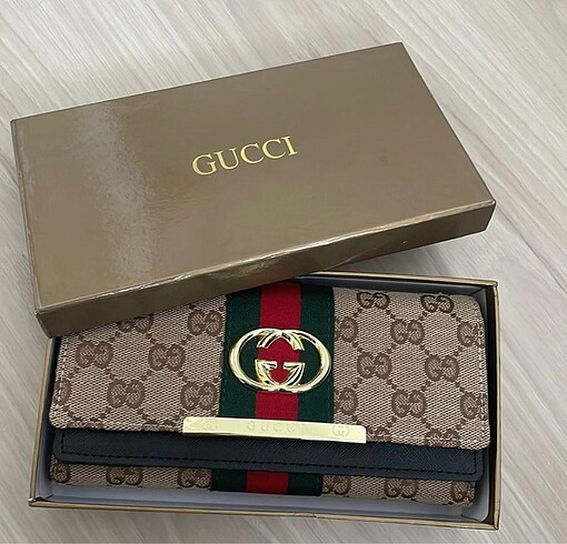 Gucci cüzdan