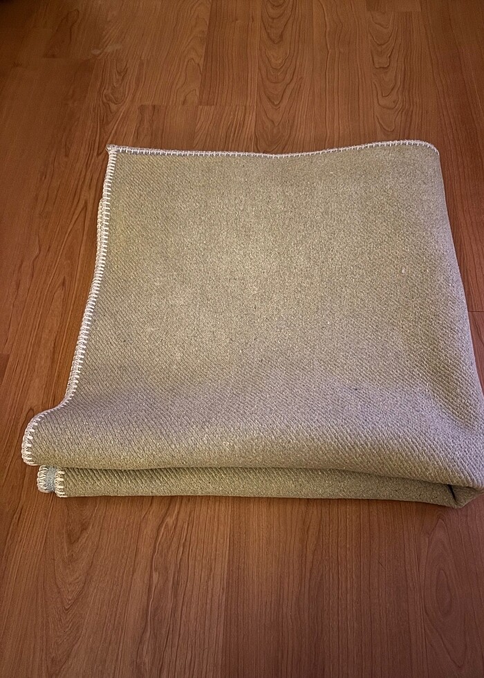 Yeşim Livaoğlu Tasarımı Halı - Görsel 3