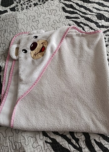 Nakışlı Beyaz Kız Bornoz ve Havlu Seti - Görsel 3