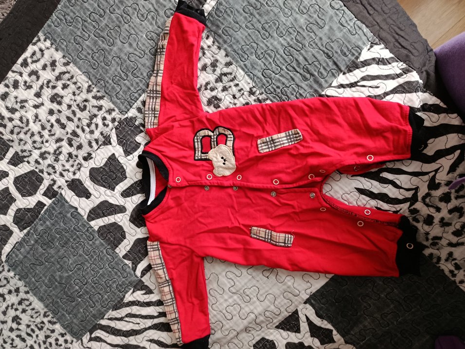 Düğmeli Nakışlı Kırmızı Bebek Tulumu - Görsel 2