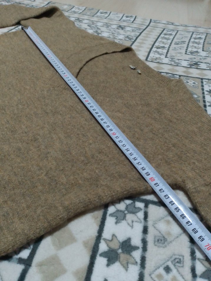 Bej V Yakalı Kadın Triko Kazak - Görsel 3