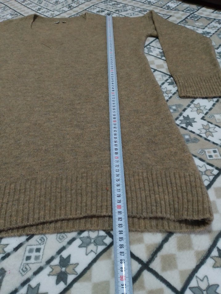 Bej V Yakalı Kadın Triko Kazak - Görsel 2