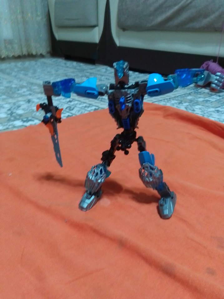 Mavi Karanlık Temalı Aksiyon Figürü - Görsel 2