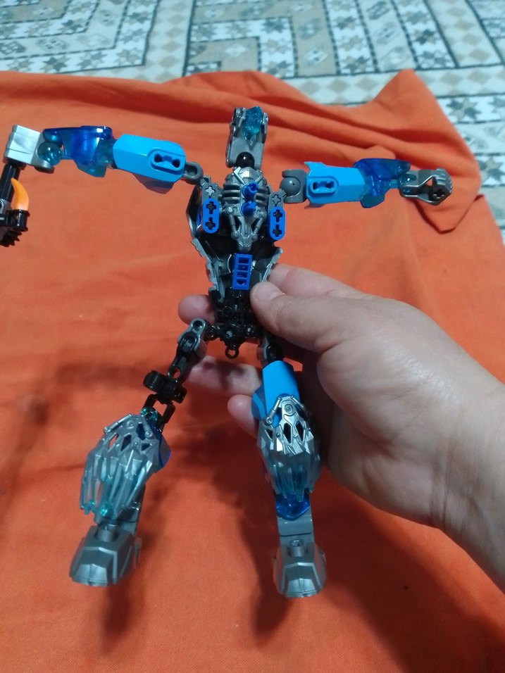 Mavi Karanlık Temalı Aksiyon Figürü - Görsel 4