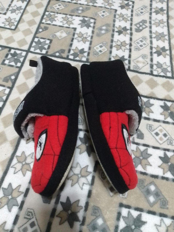 Kızıl Örümcek Baskılı Erkek Çocuk Ev Terliği - Görsel 2