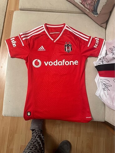 Orijinal Beşiktaş forması Vodafone olan