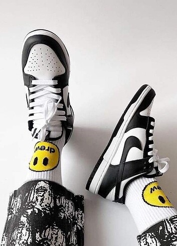 Nike dunk low panda modeli