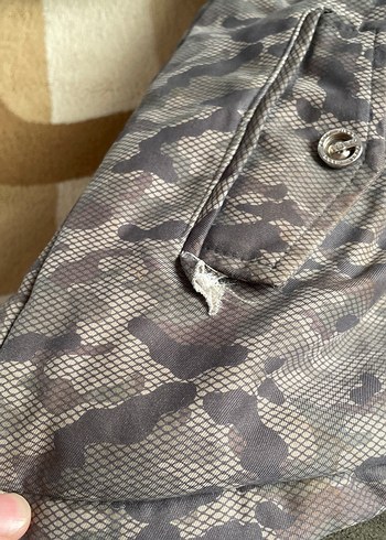 Erkek Çocuk Gri Kamuflaj Desenli Kürklü Kaban - Görsel 8