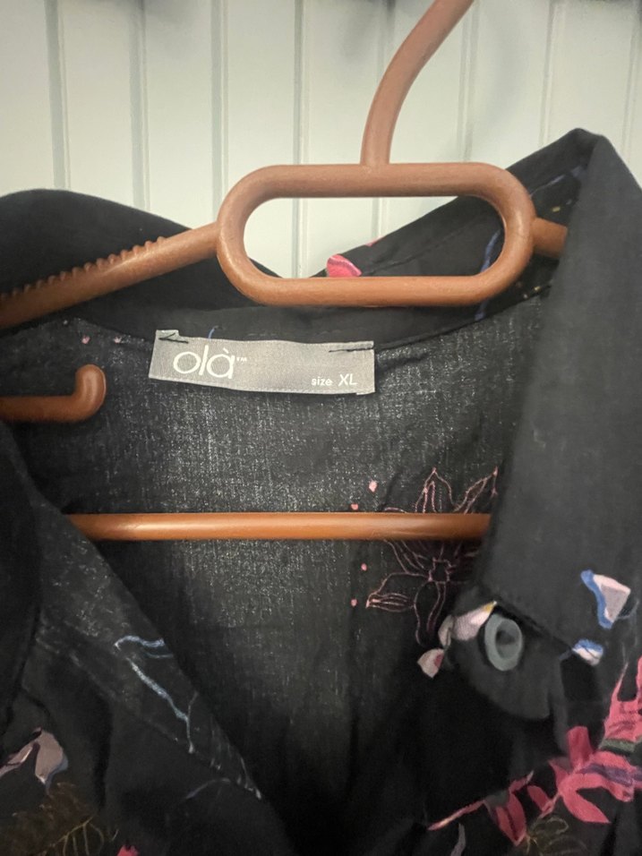 Siyah Çiçek Desenli Bohem Kadın Gömlek - Görsel 3