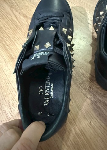 Valentino garavani - Görsel 4