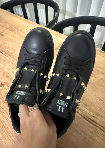 Valentino garavani - Görsel 5