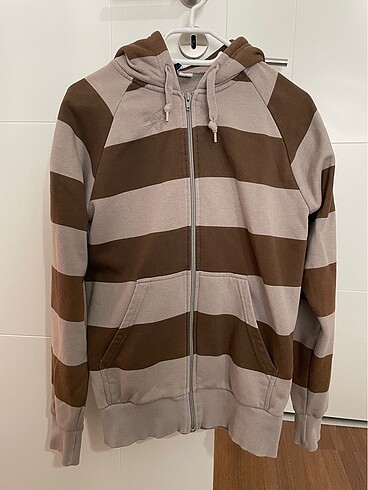 H&M sweat