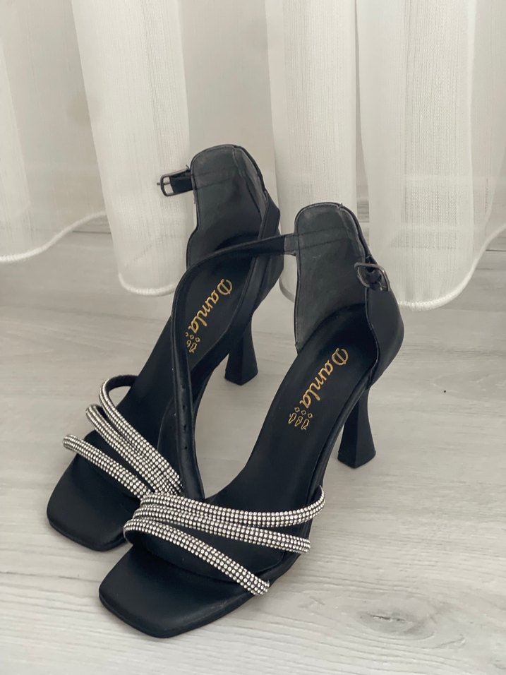 Parlak Siyah Yılan Desenli  Topuklu - Görsel 2