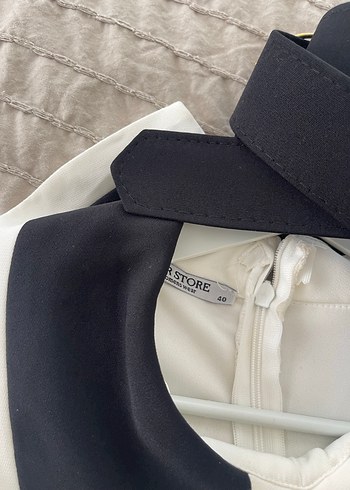 Siyah Yakalı Beyaz Elbise - Görsel 4