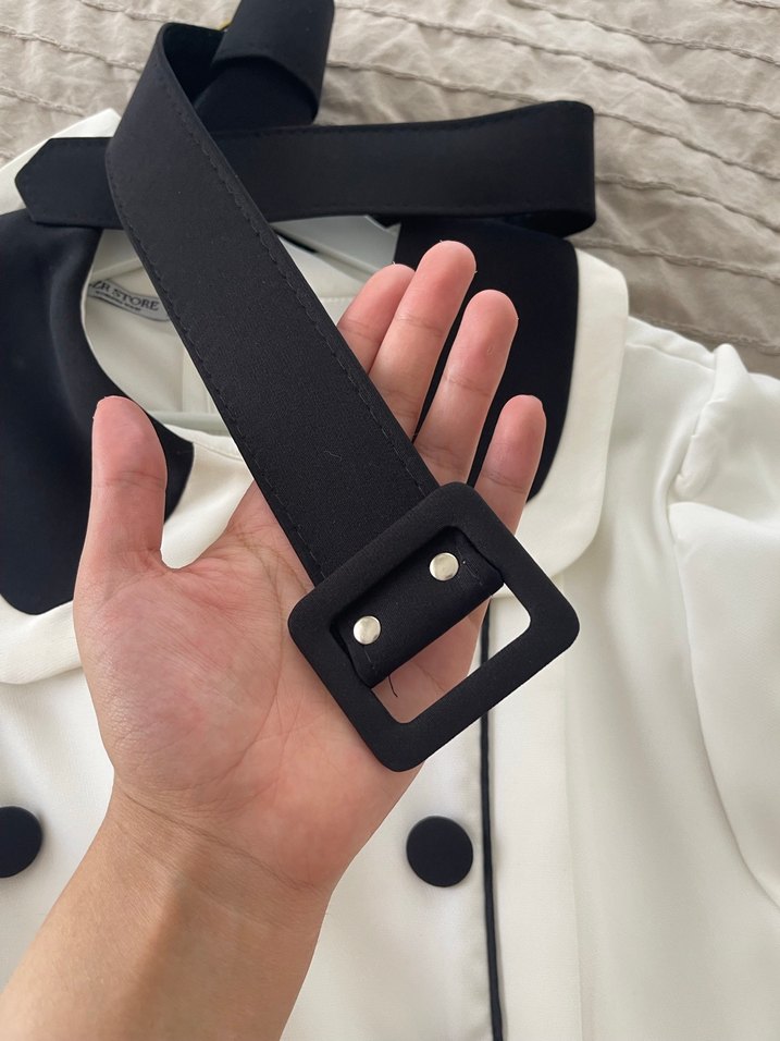 Siyah Yakalı Beyaz Elbise - Görsel 5