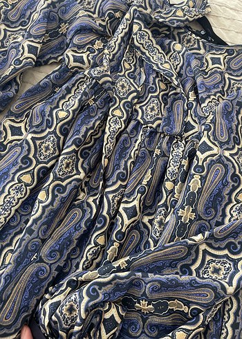 Desenli mavi elbise - Görsel 5