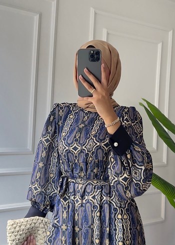 Desenli mavi elbise - Görsel 2