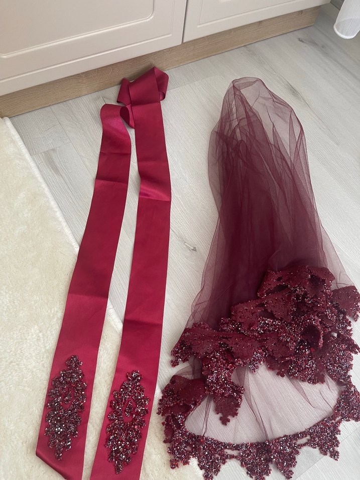 Bordo Nakışlı bel kuşagi ve duvak - Görsel 3