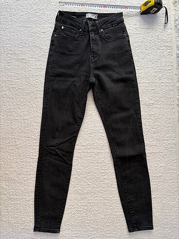 Mavi Dar Paça Siyah Jeans
