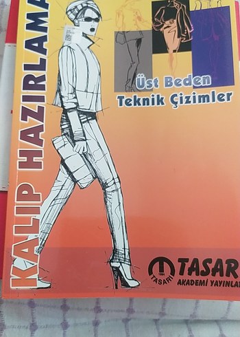 Üst Beden Teknik Çizimler Sanat Kitabı