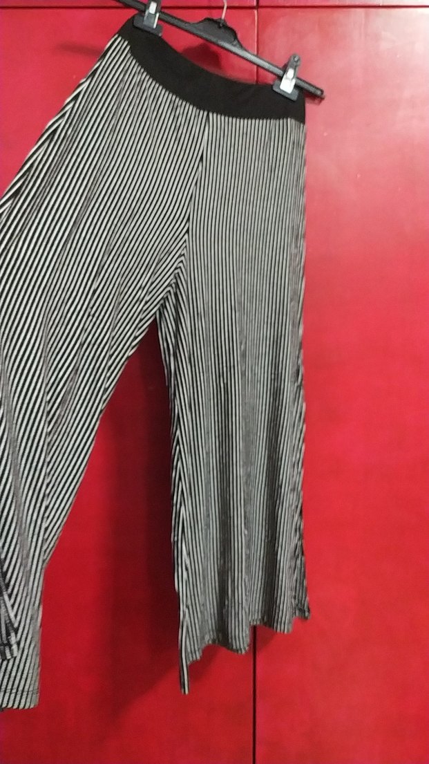 Çizgili Siyah Beyaz Kadın Plaj Pantolonu - Görsel 2