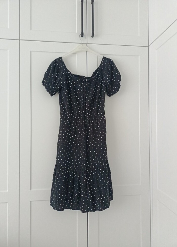 Puantiyeli beyaz benekli siyah elbise - Görsel 3