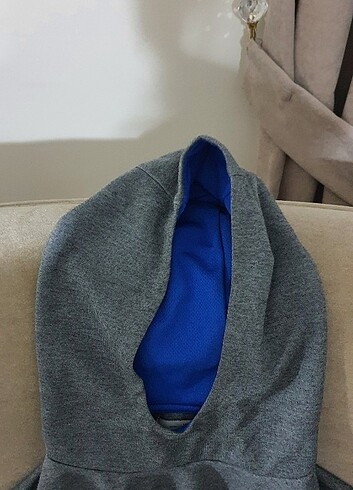 Zara Sweatşort 