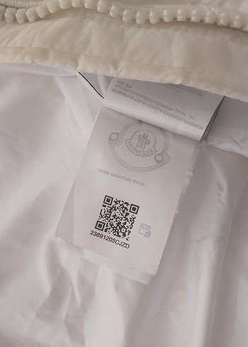orjinal Moncler şişme mont NFC/QR dogrulamali çok temiz - Görsel 6