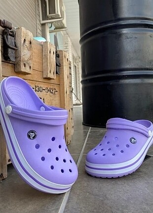 crocs